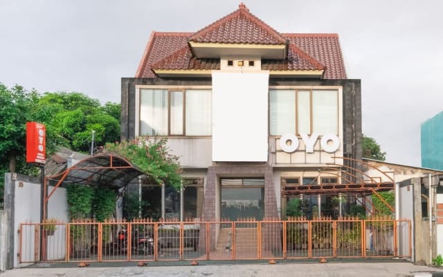 OYO 2469 Sutomo Homestay