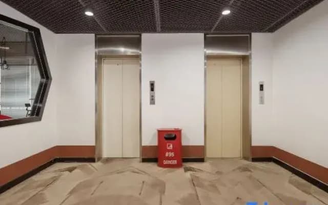 Home Inn Business Hotel (Handan East Railway Station Tianhong Plaza Branch)