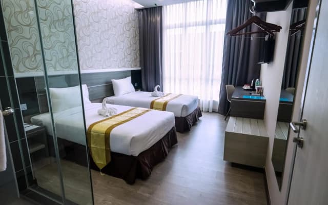 Indra Hotel