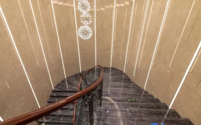 Yijing Guanlan Hotel