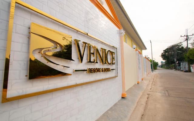 Venice Resort