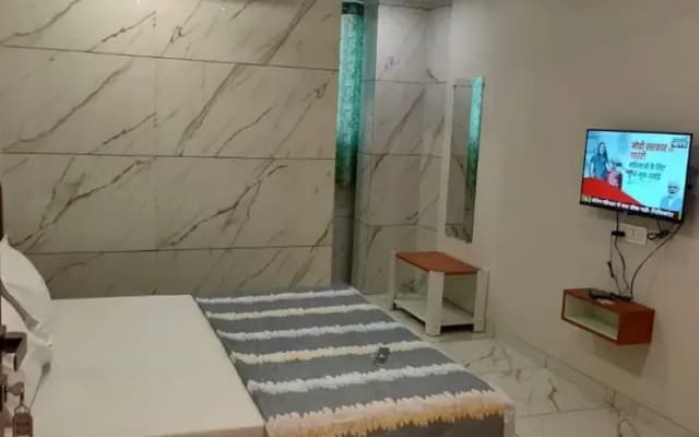 Goroomgo Janata Inn Gujarat