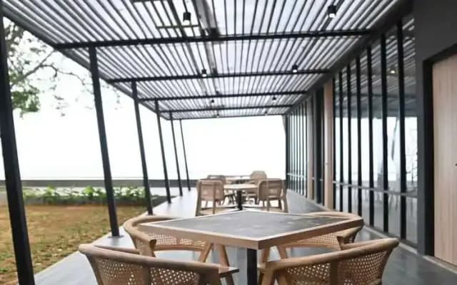 Lynn Resort Carita
