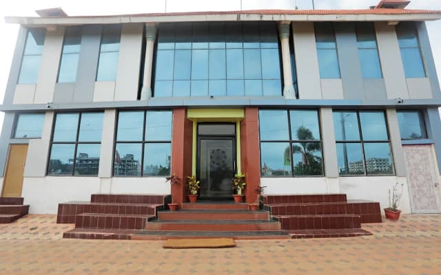 OYO 3072 Royal Villa