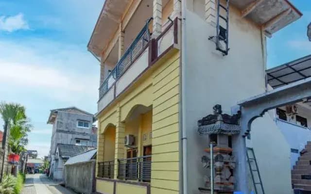 SN Guest House near Trans Studio Mall