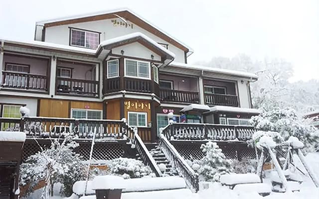 Gyeongju Star Story Pension