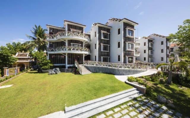 Бутик-Отель Happy Life Memories Hoi An Hotel and Spa