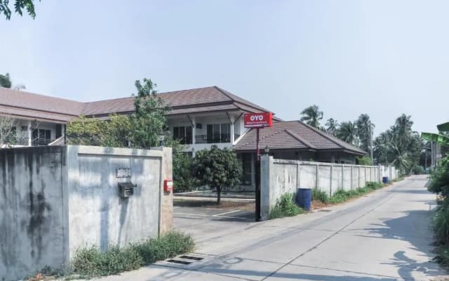 OYO 662 Malee Bunga Hotel