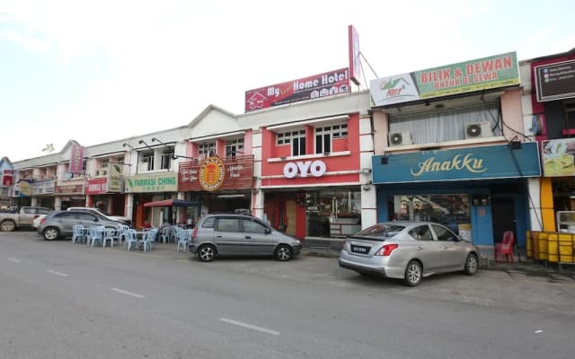 My New Home Hotel by OYO Rooms