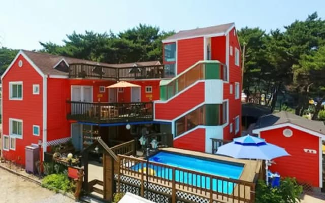 Anmyeondo Orange Bada Pension