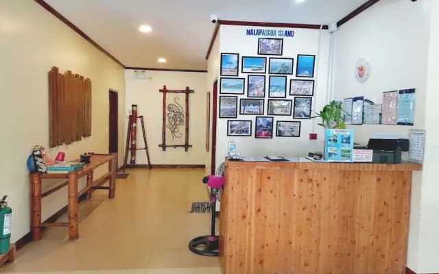 Avila's Hostel Moalboal near Beach