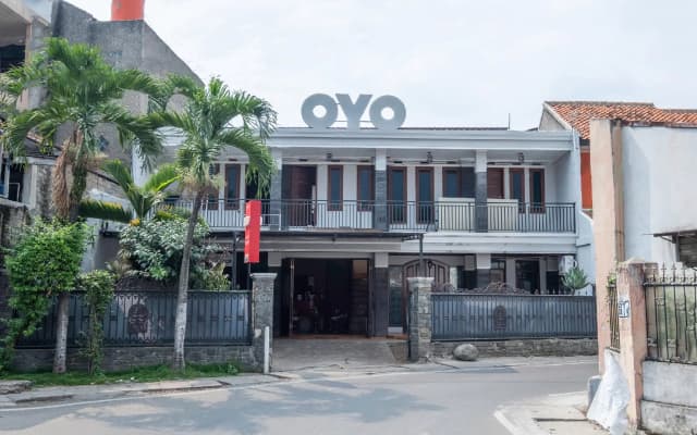 OYO 1859 Rancabali Residence
