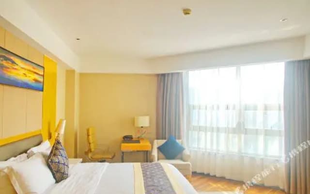Time Warner Hotel