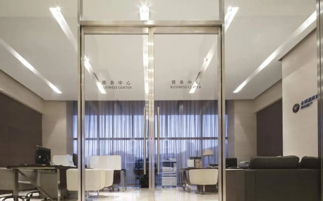 Howard Johnson Parkland Hotel Dalian