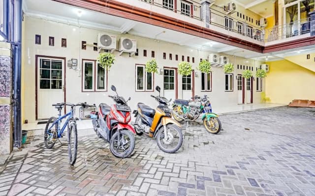 OYO 91795 Kos Jeehel Syariah