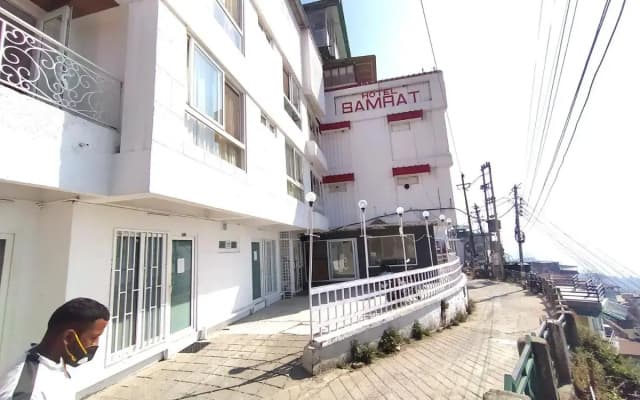 Hotel Samrat - On Mall Road