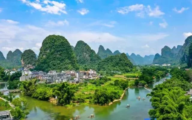 Floral Hotel ·Yangshuo Yishanju Hotel (Shili Gallery Branch)