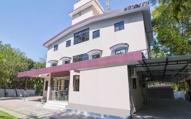 OYO 13150 Mangal Residency
