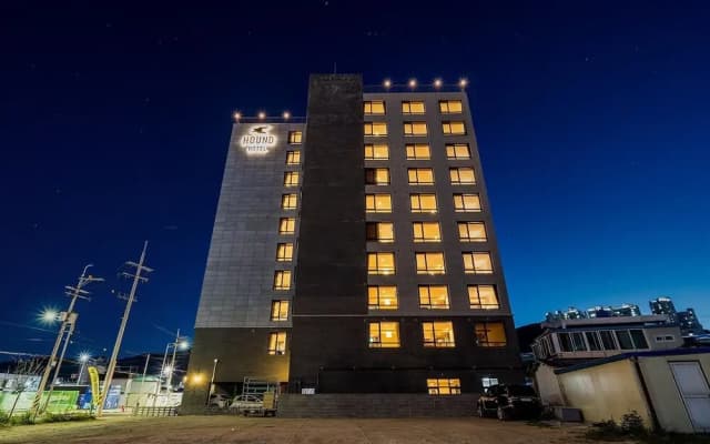 Hound Hotel Songjeong