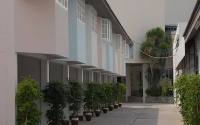 Bangsaen Villa Hotel