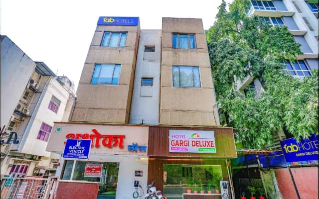 Fabhotel Gargi Deluxe