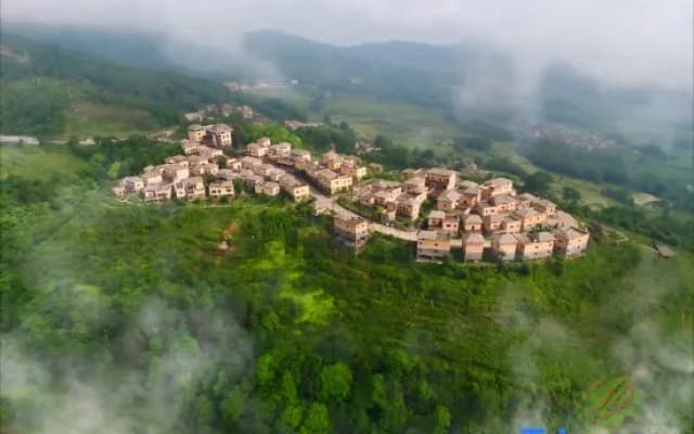 Yuanyang Yuanshe Mulaya Homestay (Terraced Field Scenic Area)