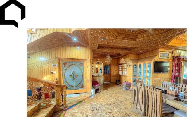 Star Bukhara by COR