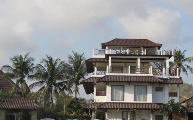Friends Beach Hotel