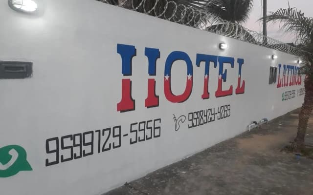 Hotel Latinos 2