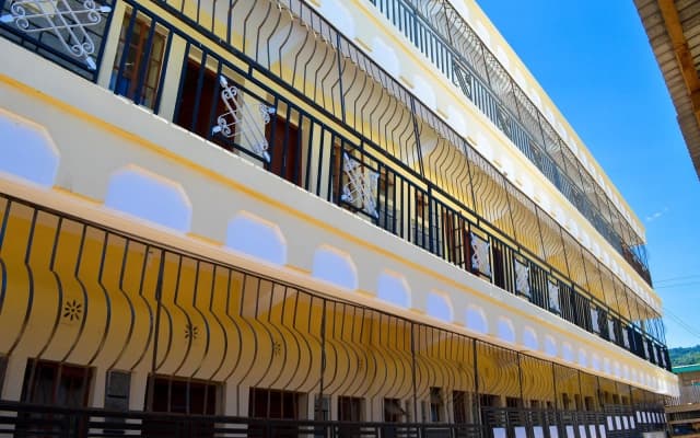Saboti Hotel