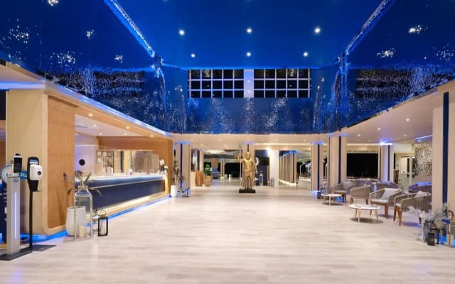 Boat Lagoon Resort