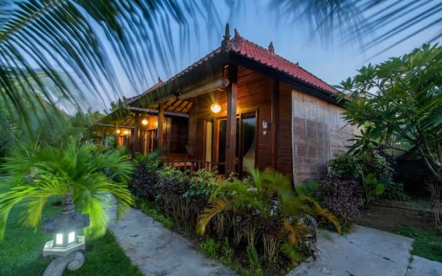 D'Muncuk Huts Lembongan