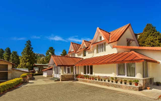 The Earl's Court, Nainital