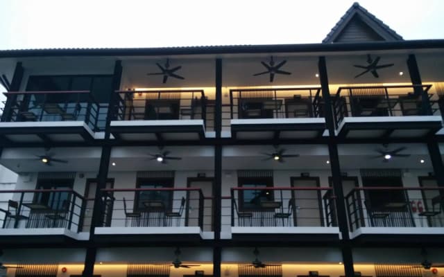 De Nara Hotel (SHA Extra Plus)