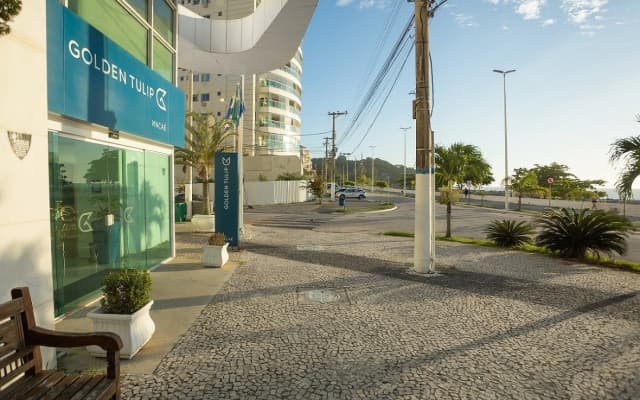 Golden Tulip Macaé
