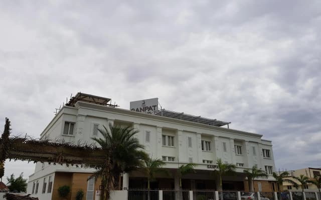 Hotel Ganpat Grand, Palani