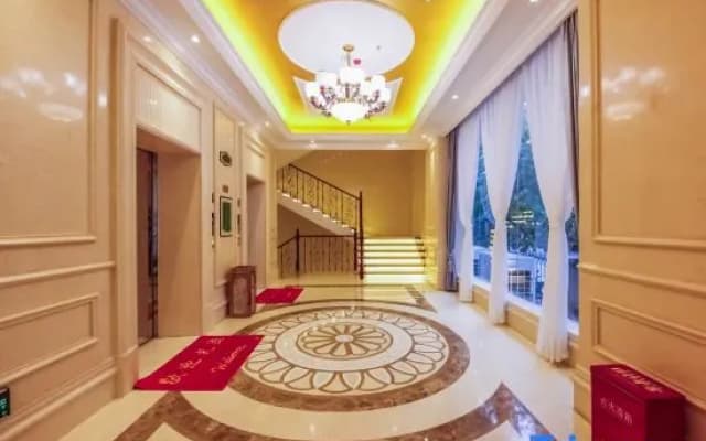 Vienna Hotel (Zhengzhou Fortune Plaza Provincial People's Hospital Subway Station Branch)
