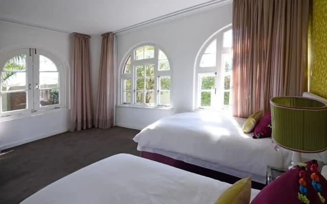 The Clarendon - Fresnaye