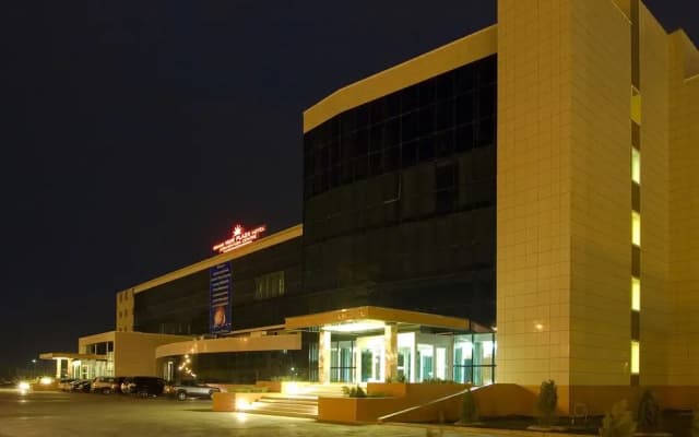 Grand Nur Plaza Hotel