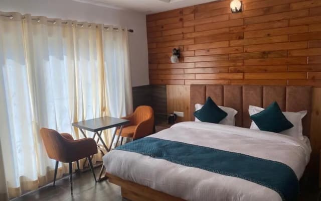 The Aesthetic Hotel & Restaurant