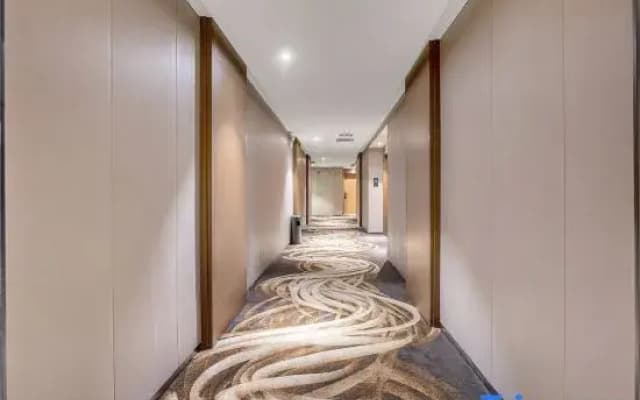 Chaoman Hotel (Guiyang North Railway Station Guanshanhu Exhibition City Branch)