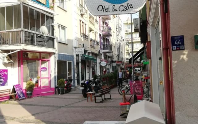 Daffne Otel