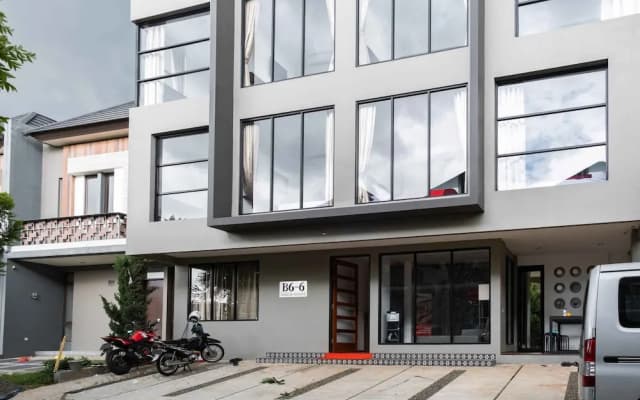 RedDoorz Plus near ICE BSD 2