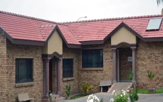 Casa Calida Guest House