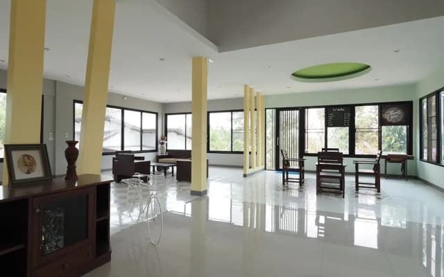 OYO 733 T Resort