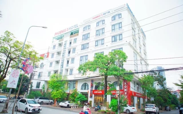Phoenix 3 International Hotel