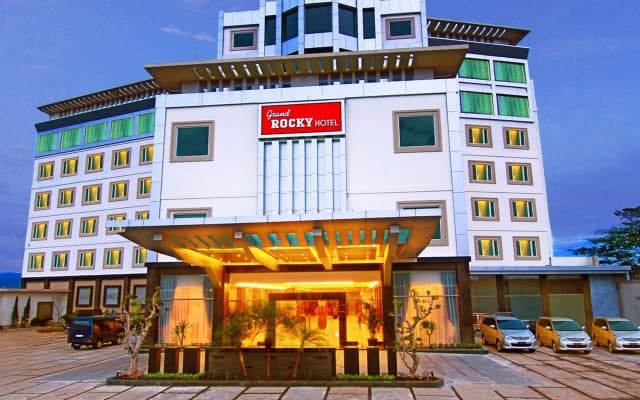 Grand Rocky Hotel
