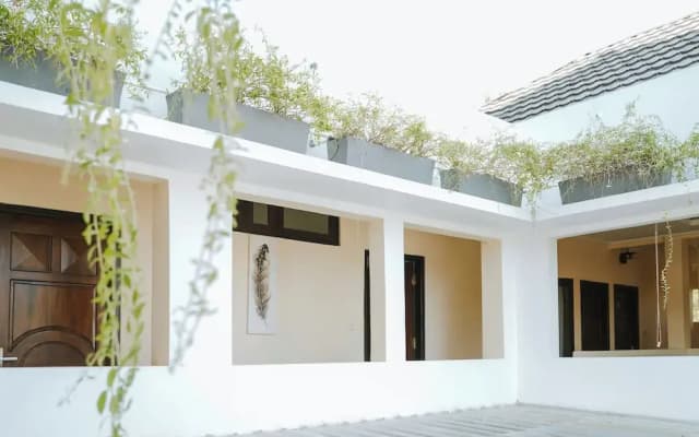 Mama Komodo Bed & Breakfast