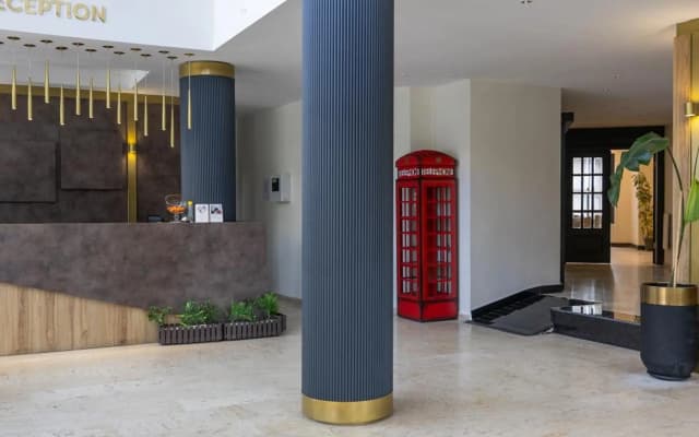 The View City Hotel