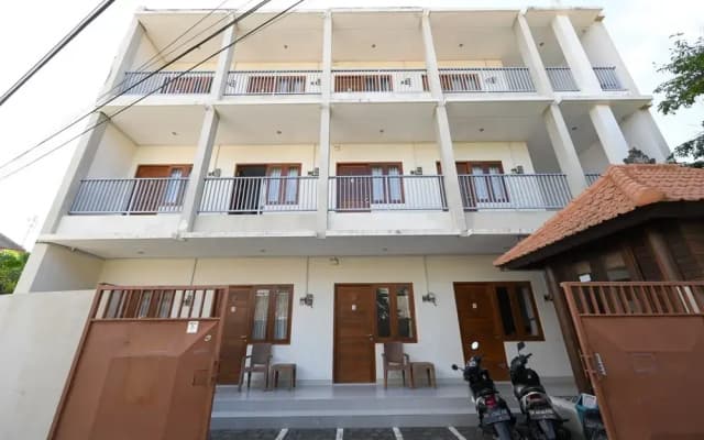 RedDoorz Plus @ Kencana Residence Jimbaran